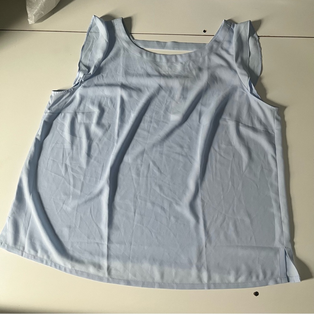 LOFT light blue sleeveless top - Picture 3 of 8